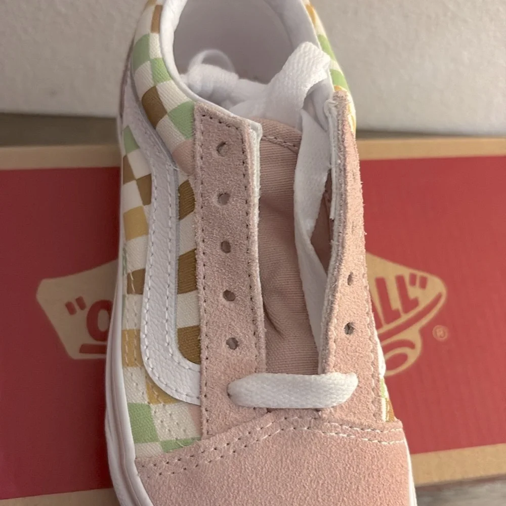 NIB [Vans] Old Skool Shoe Sneaker Tennis Shoes in Multi/True White Kids Sz 12.0 - Picture 10 of 16